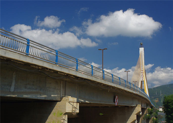黄石304不锈钢桥梁护栏：安全、耐用与美观的完美结合